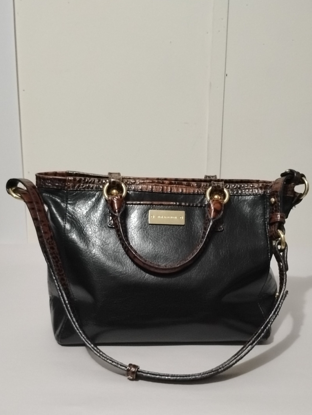BRAHMIN VTG "Tuscan" Black Leather with Brown Trim Crocodile Embossed Satchel‎